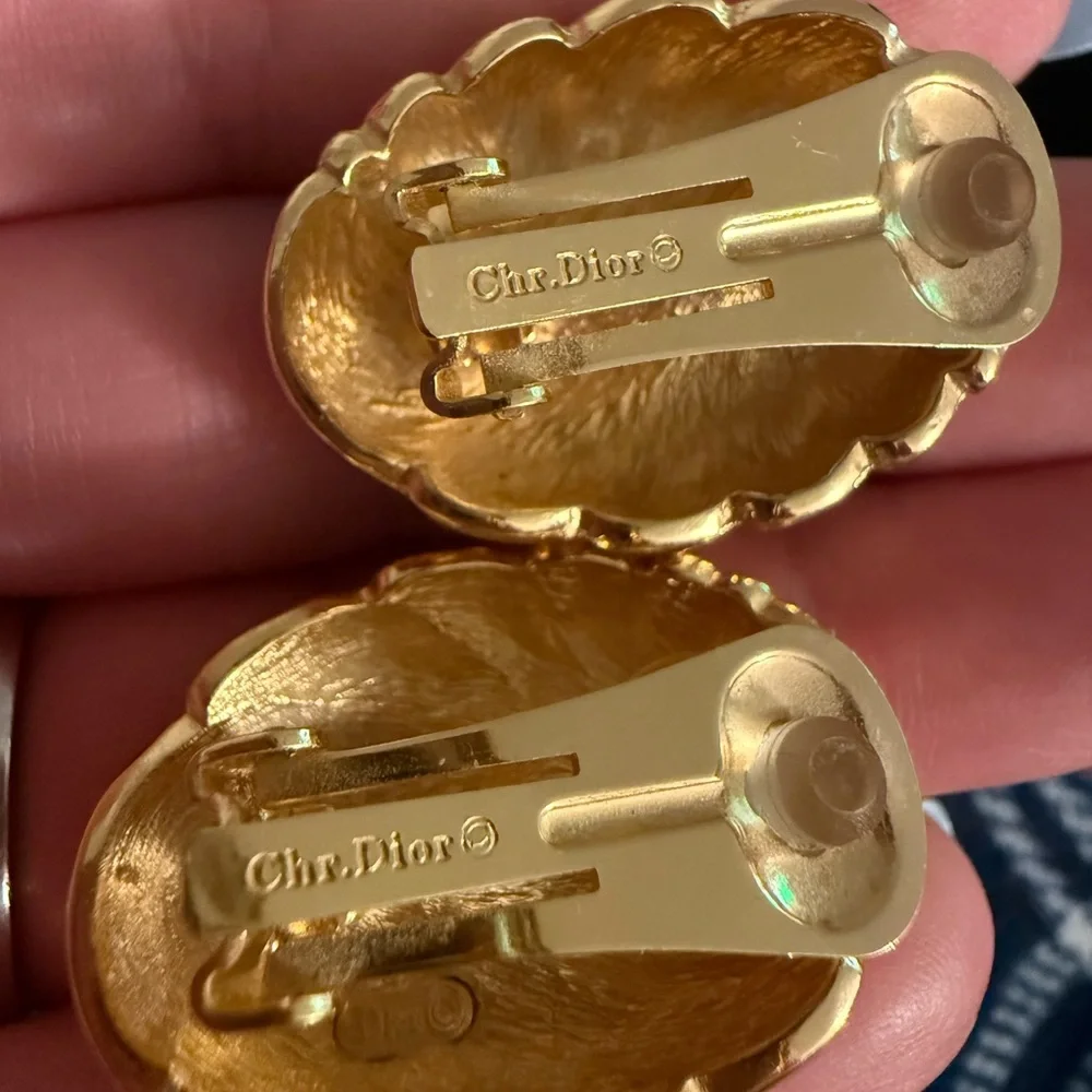 Vintage Christian Dior Shiny Gold Twisted Knot Clip-On Earrings - Picture 3 of 5